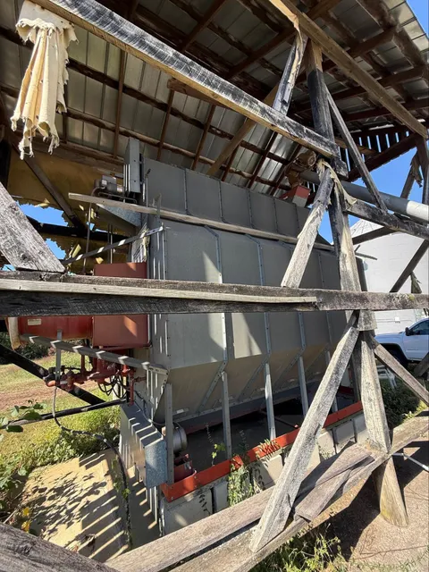 Brock Super B 250 Grain Dryer — additional photo 1
