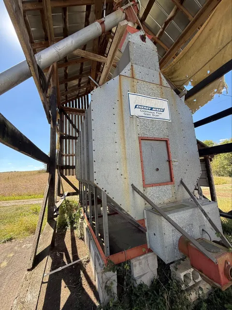 Used Brock Super B 250 grain dryer located in Paris, Kentucky